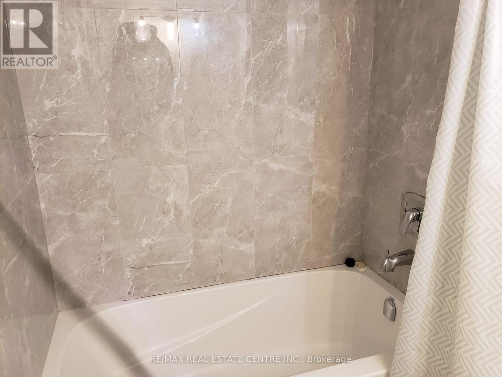 501 - 3605 Kariya Drive E, Mississauga, Ontario  L5B 3J4 - Photo 21 - W12805546