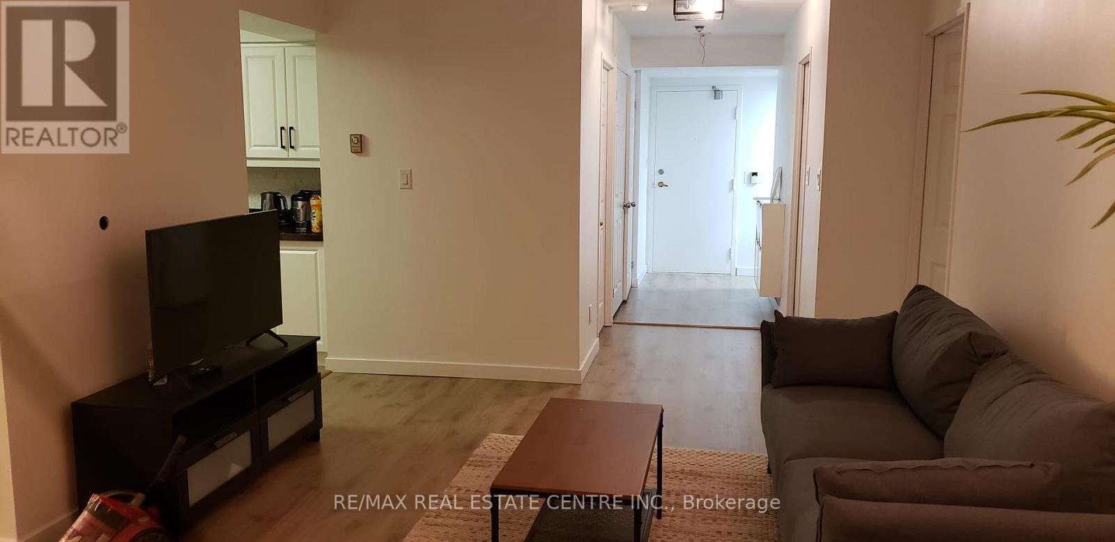 501 - 3605 Kariya Drive E, Mississauga, Ontario  L5B 3J4 - Photo 8 - W12805546