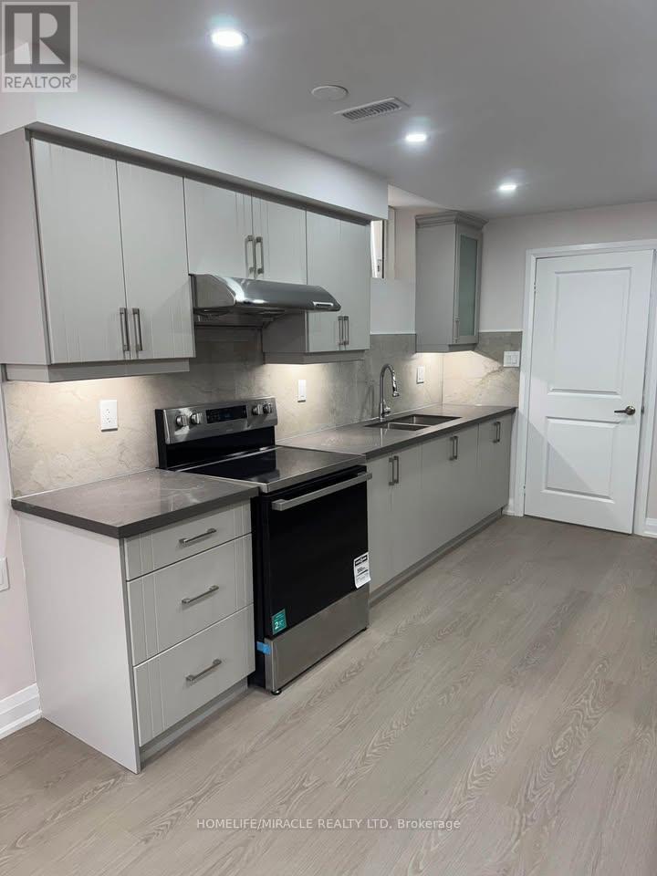 10 Bermondsey Way, Brampton, Ontario  L6Y 0E4 - Photo 1 - W12808070