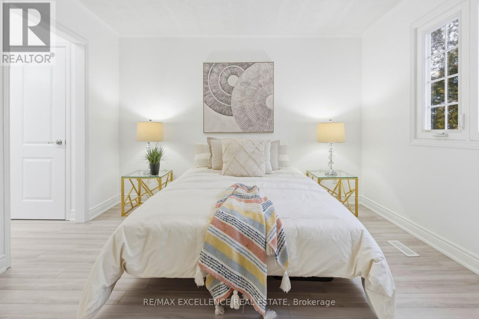 24 Saint Tropez Court, Brampton, Ontario  L6Y 4P9 - Photo 10 - W12808088