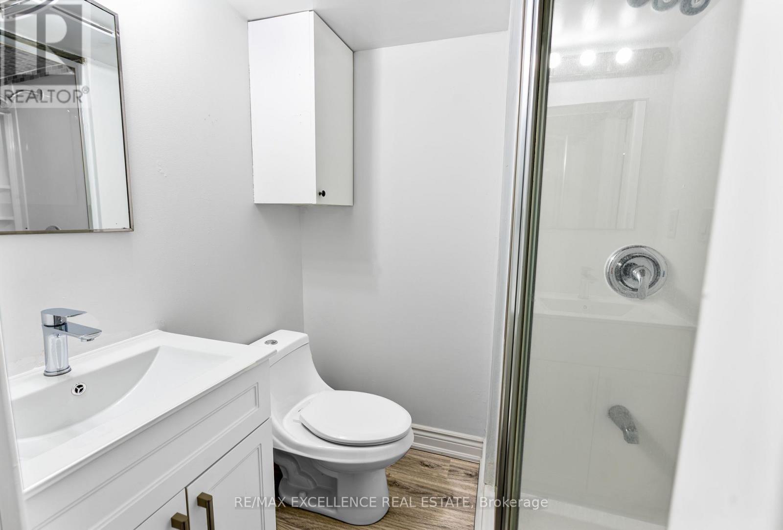 24 Saint Tropez Court, Brampton, Ontario  L6Y 4P9 - Photo 15 - W12808088