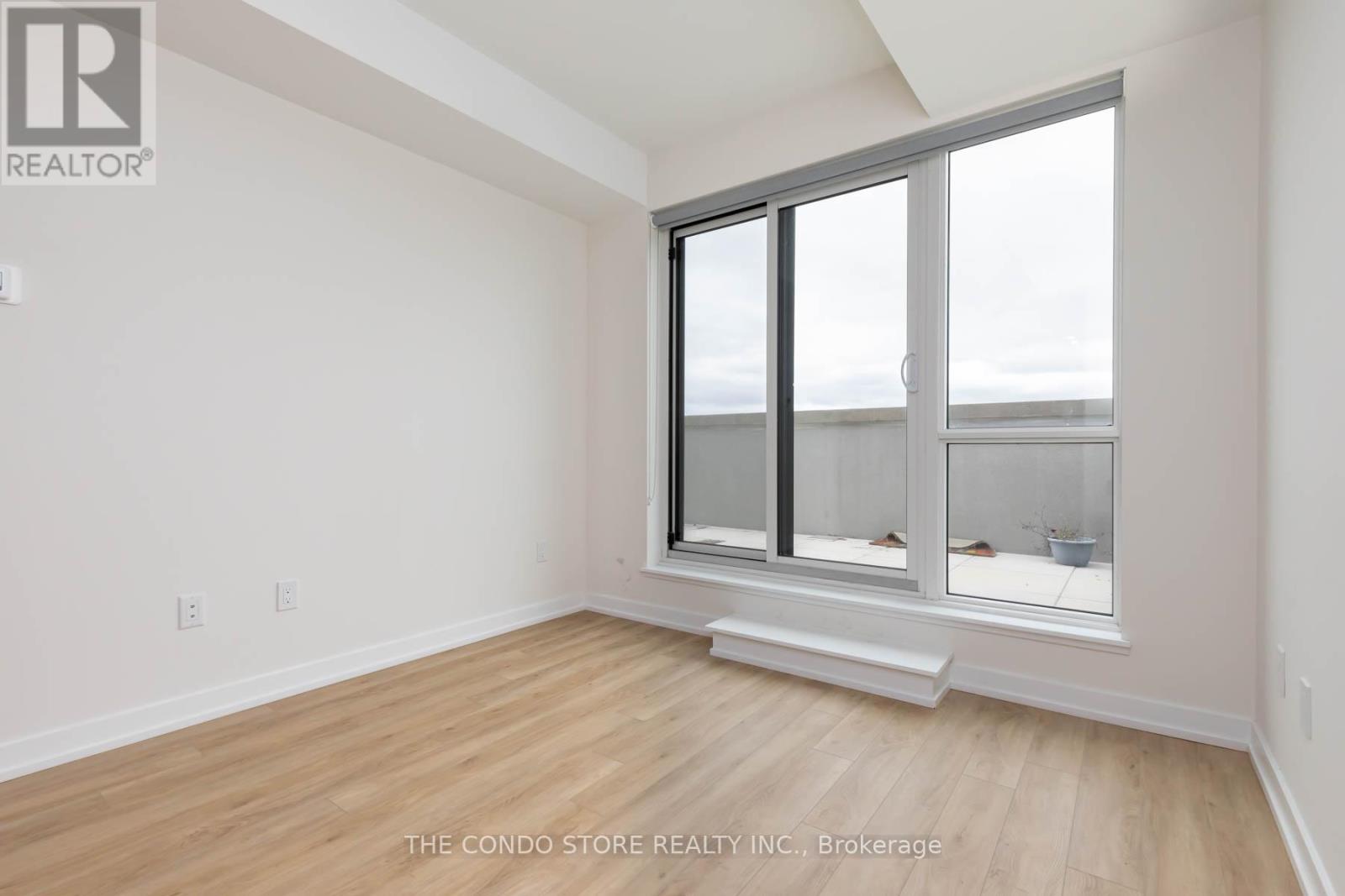 524 - 2300 St. Clair Avenue W, Toronto, Ontario  M6N 0B3 - Photo 6 - W12808090