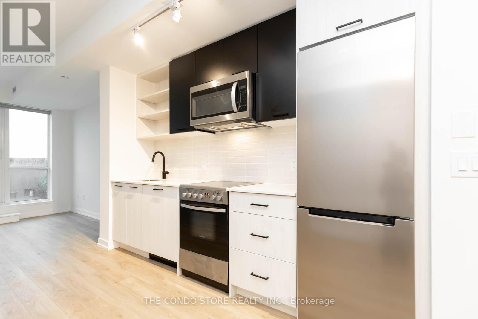 524 - 2300 St. Clair Avenue W, Toronto, Ontario  M6N 0B3 - Photo 9 - W12808090