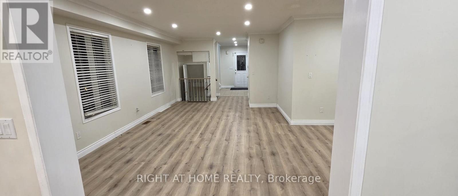 71 Beavervalley Drive, Brampton, Ontario  L7A 3R3 - Photo 11 - W12808112