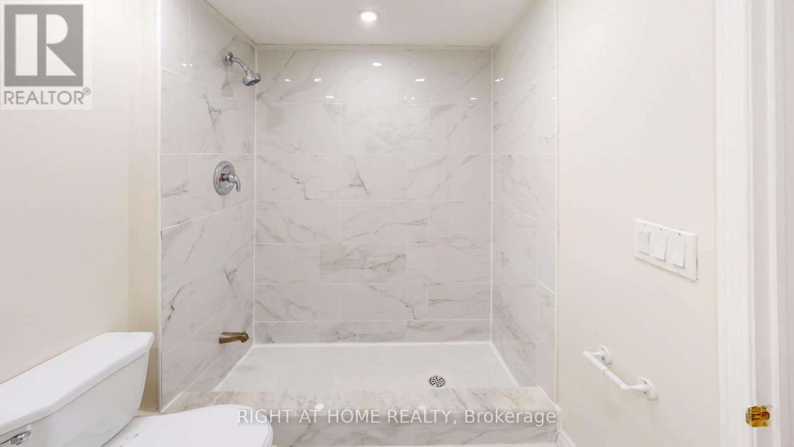 71 Beavervalley Drive, Brampton, Ontario  L7A 3R3 - Photo 12 - W12808112