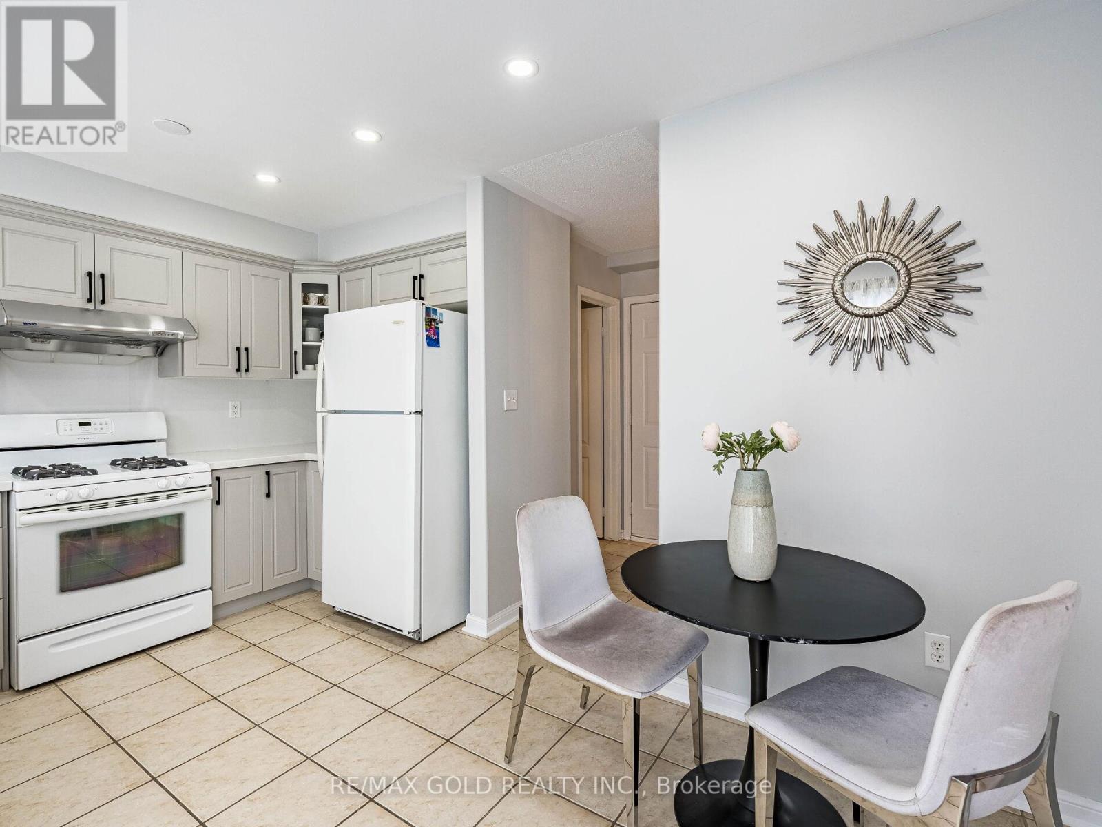 27 Allness Road, Brampton, Ontario  L7A 3N7 - Photo 11 - W12808116