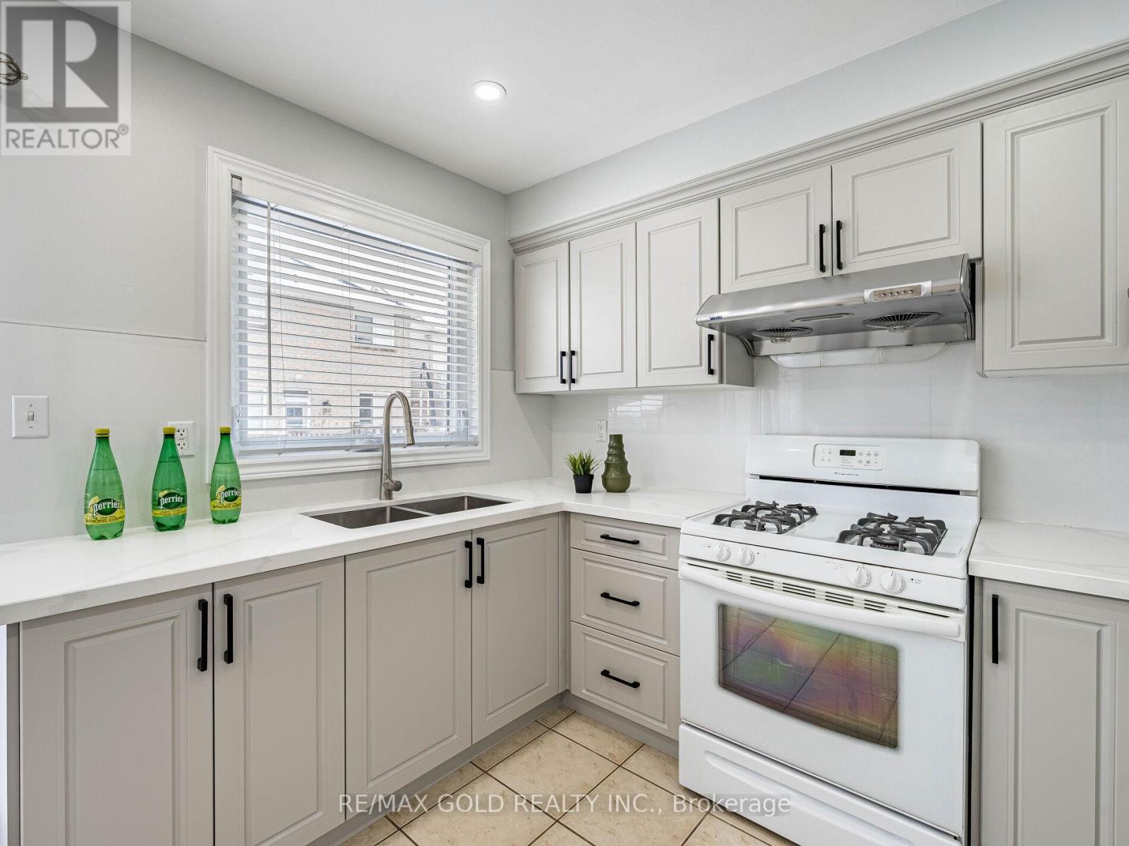 27 Allness Road, Brampton, Ontario  L7A 3N7 - Photo 13 - W12808116