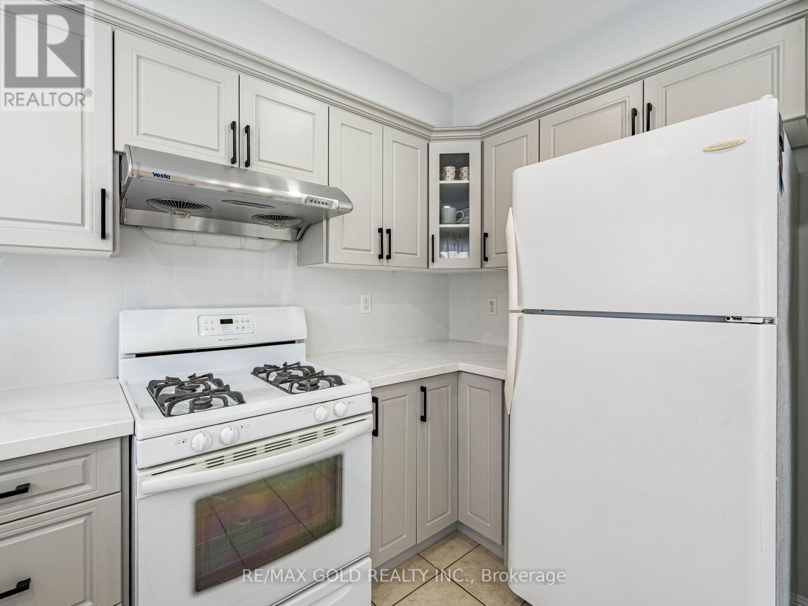 27 Allness Road, Brampton, Ontario  L7A 3N7 - Photo 14 - W12808116