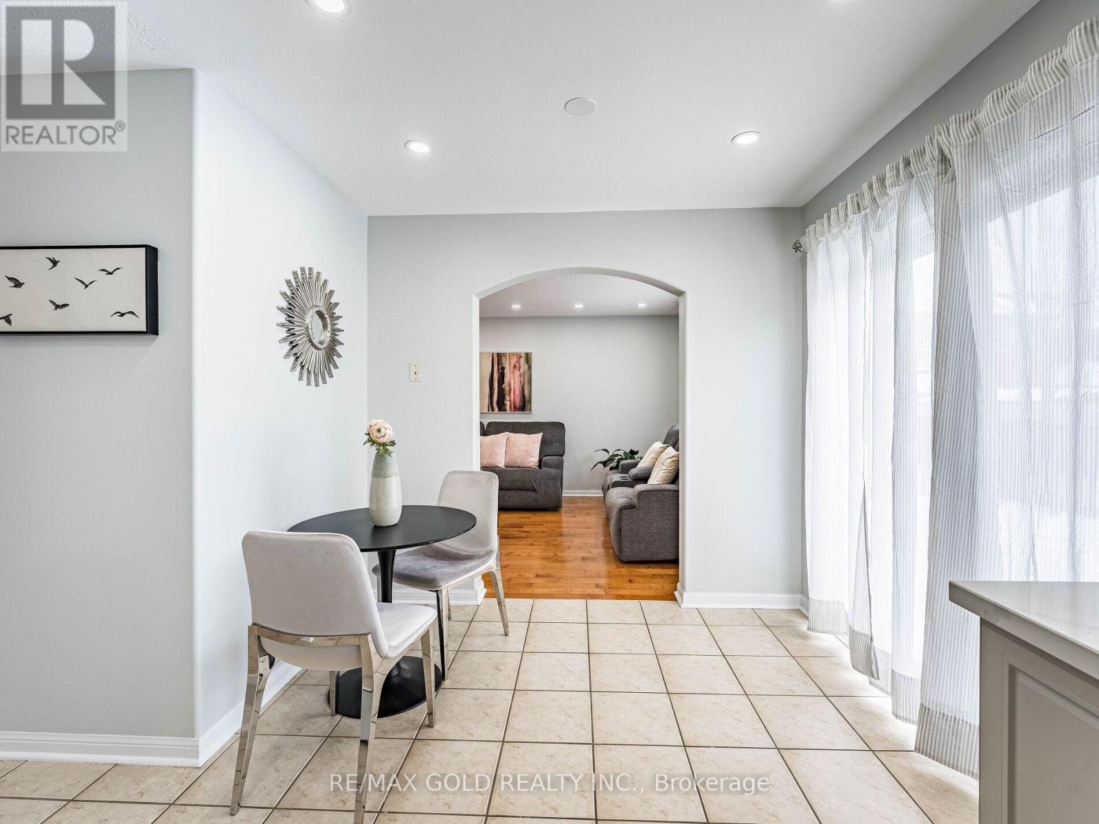 27 Allness Road, Brampton, Ontario  L7A 3N7 - Photo 15 - W12808116