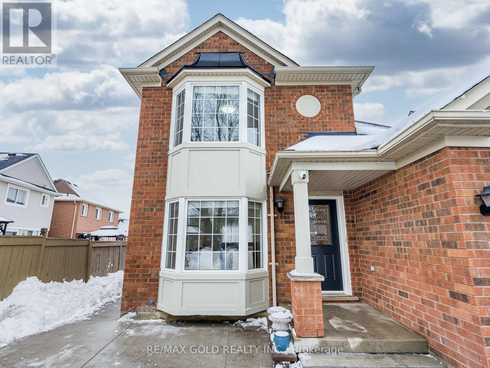 27 Allness Road, Brampton, Ontario  L7A 3N7 - Photo 2 - W12808116