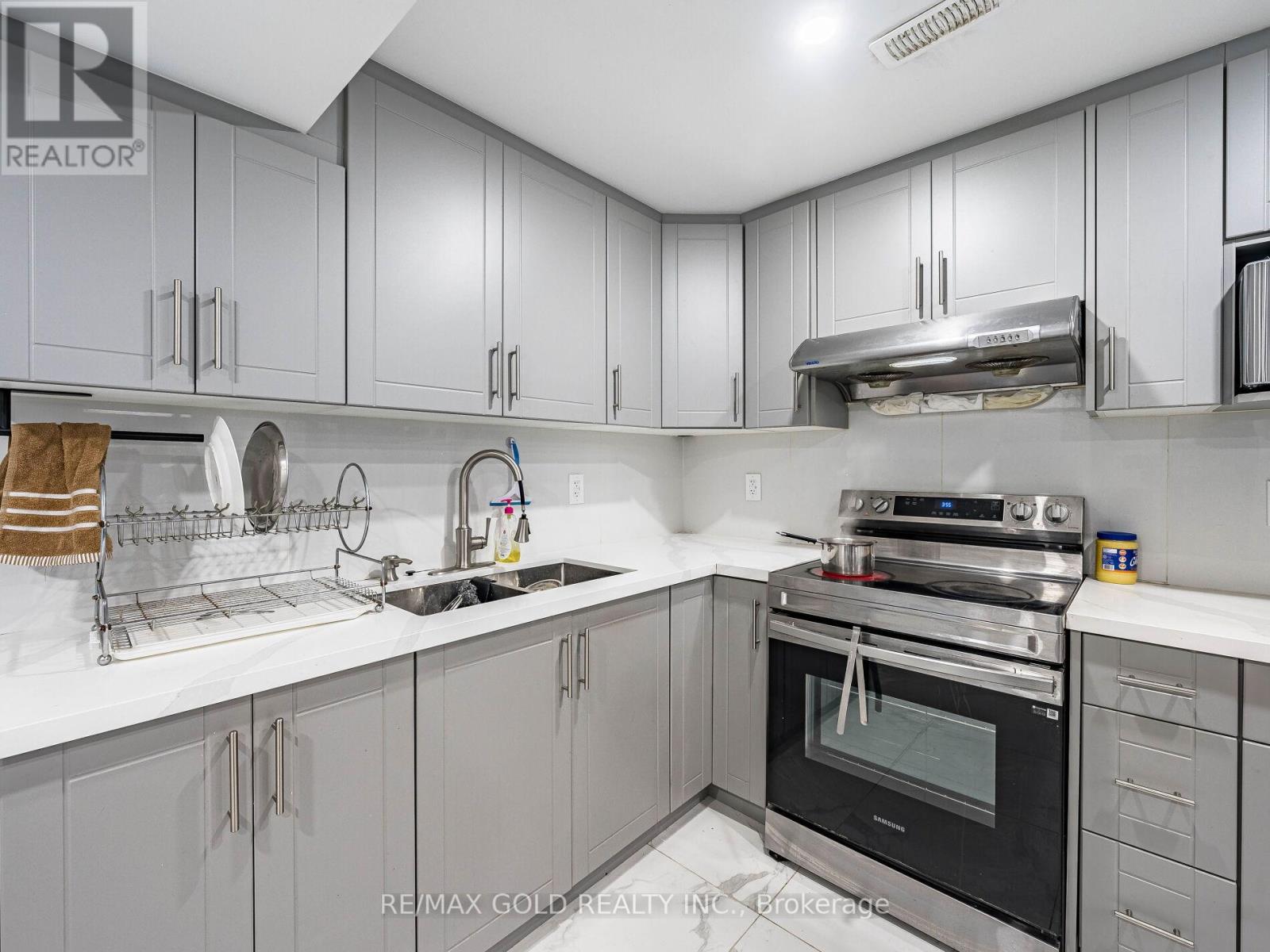 27 Allness Road, Brampton, Ontario  L7A 3N7 - Photo 27 - W12808116