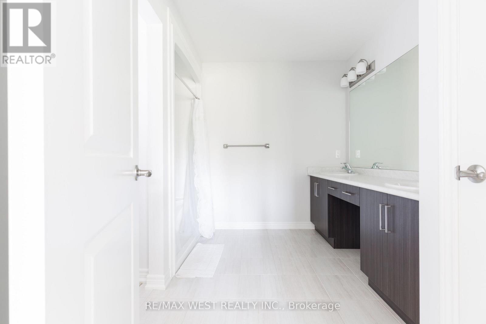 3602 Carolina Court, Fort Erie, Ontario  L0S 1N0 - Photo 19 - X12808104