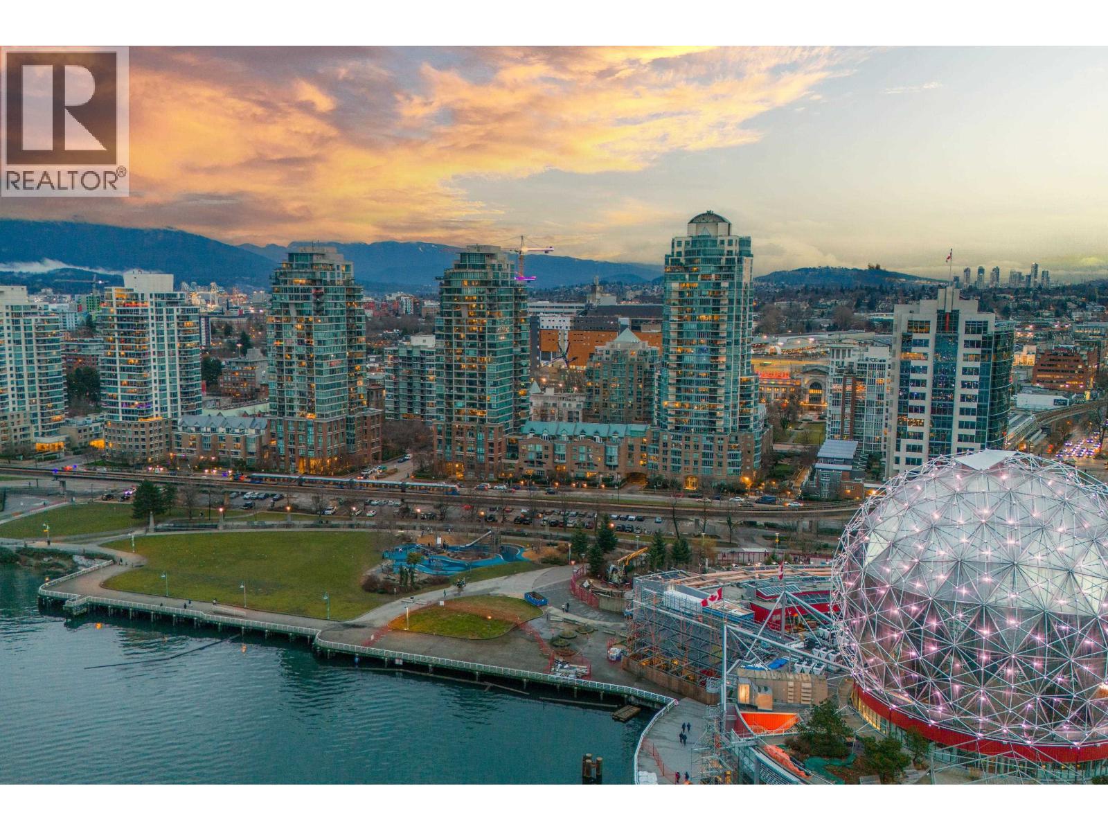 202 1188 QUEBEC STREET, Vancouver, British Columbia