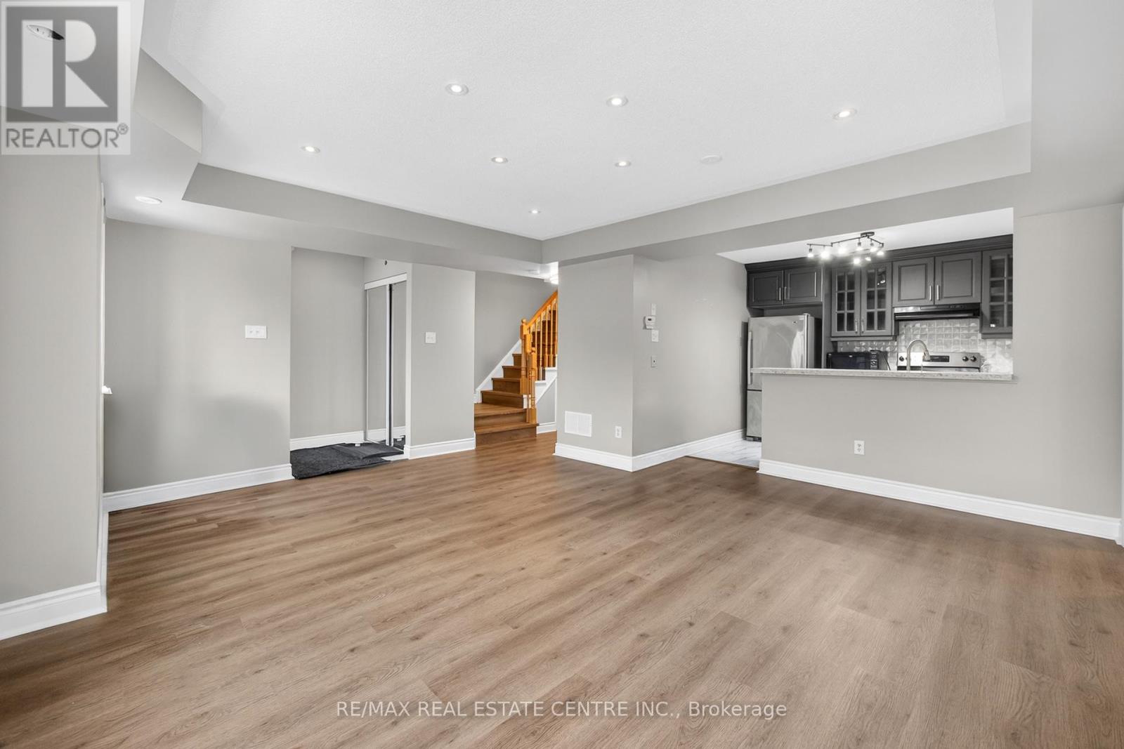 105 - 5035 Oscar Peterson Boulevard, Mississauga, Ontario  L5M 0P4 - Photo 7 - W12807966