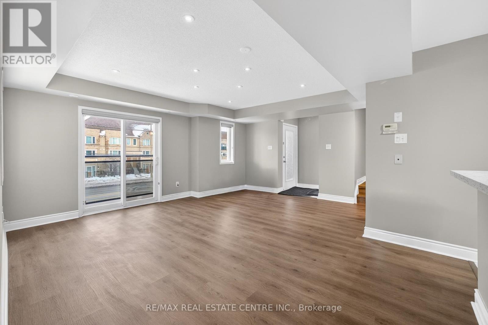 105 - 5035 Oscar Peterson Boulevard, Mississauga, Ontario  L5M 0P4 - Photo 6 - W12807966