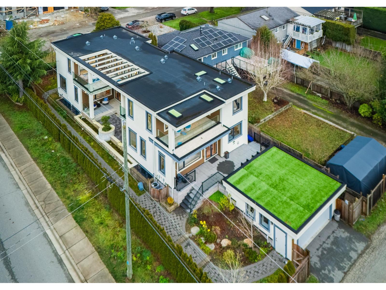 13600 BLACKBURN AVENUE, White Rock, British Columbia