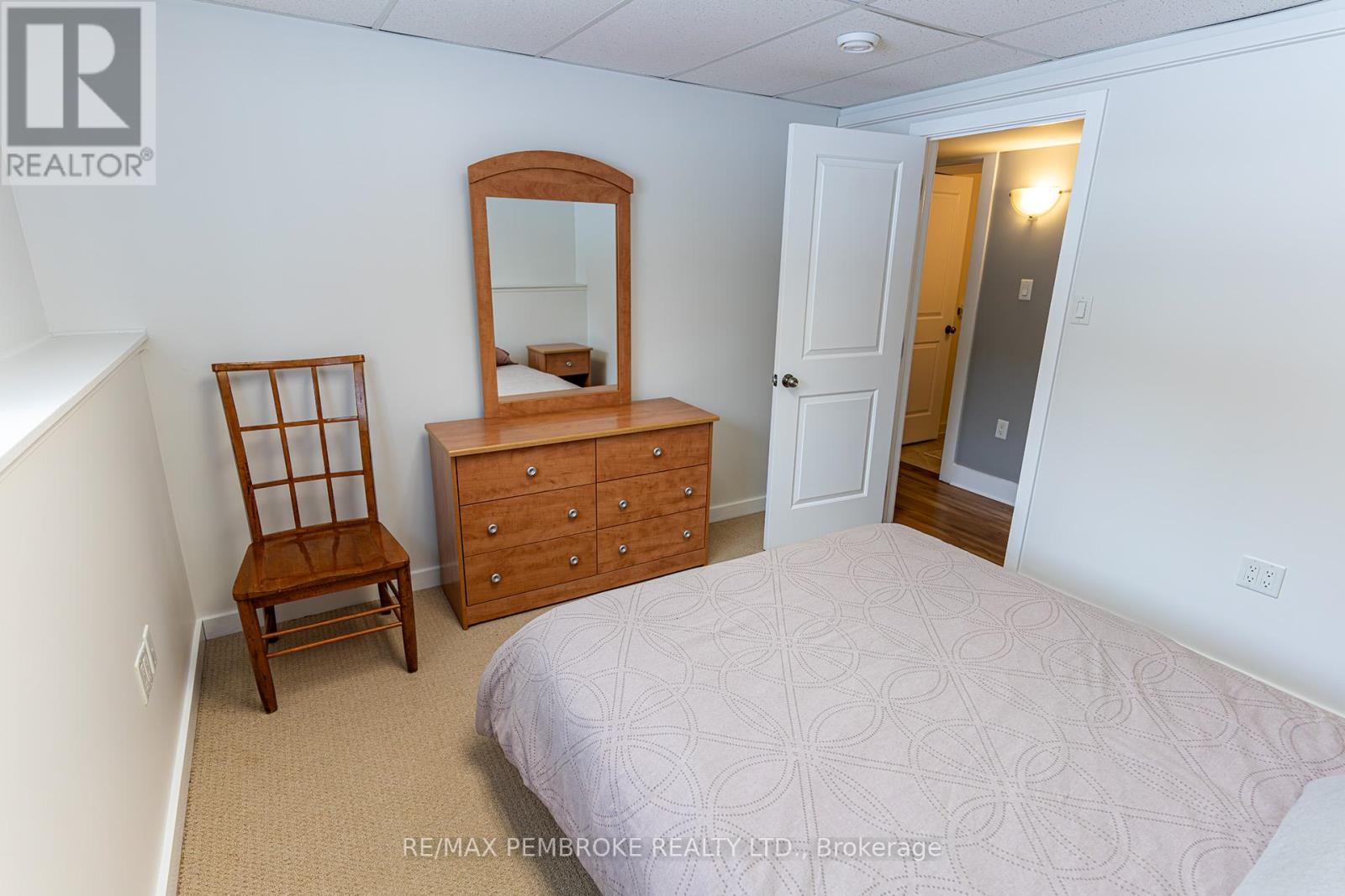 31 Airport Road, Petawawa, Ontario  K8A 6W7 - Photo 30 - X12808150