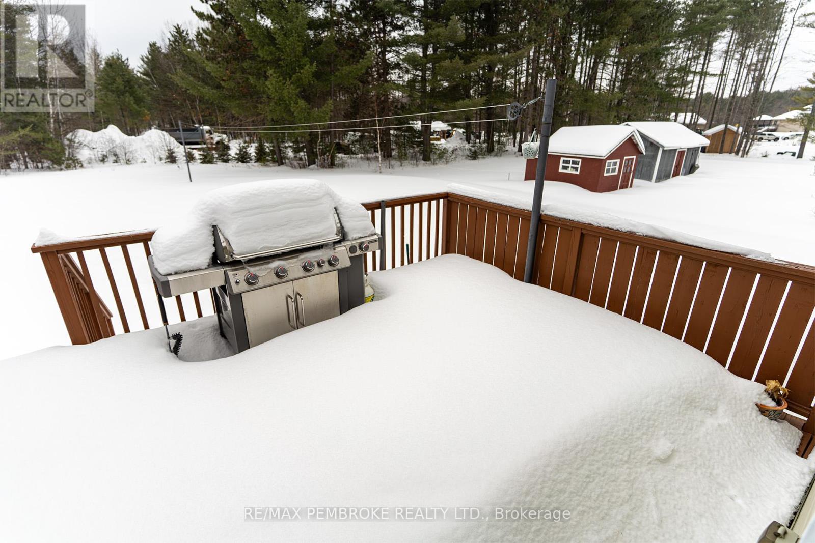 31 Airport Road, Petawawa, Ontario  K8A 6W7 - Photo 42 - X12808150