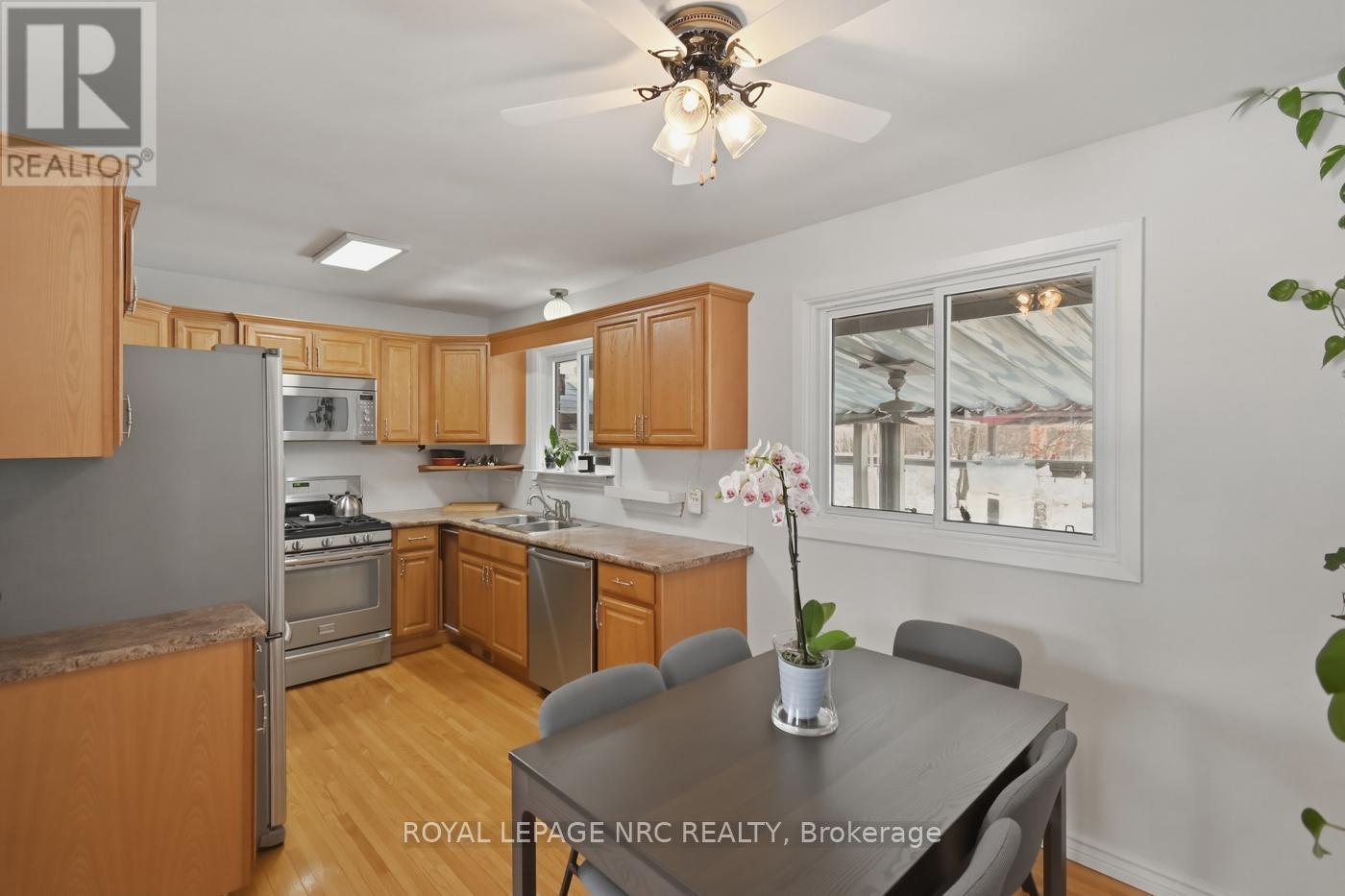 14 Terrace Avenue, Welland, Ontario  L3C 2C4 - Photo 5 - X12808136