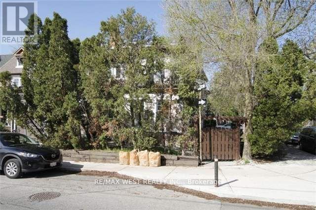 A - 730 Logan Avenue, Toronto, Ontario  M4K 3C6 - Photo 14 - E12767340