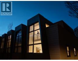 5 6 W 17TH AVENUE, Vancouver, British Columbia