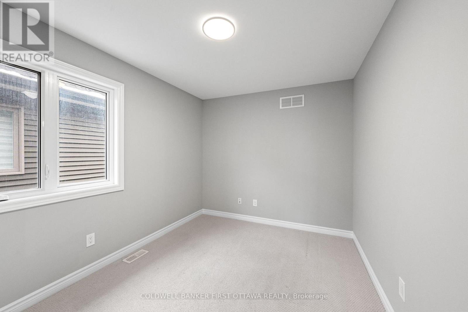 426 Warmstone Drive, Ottawa, Ontario  K2S 0W2 - Photo 29 - X12807872