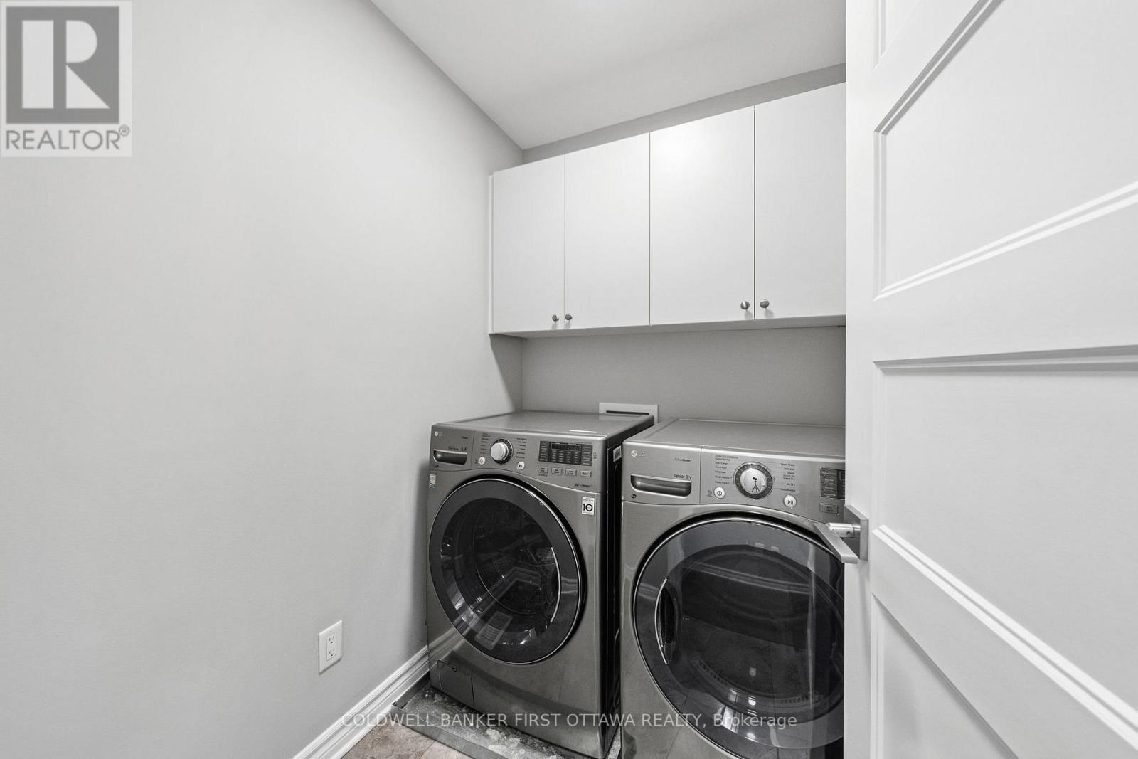 426 Warmstone Drive, Ottawa, Ontario  K2S 0W2 - Photo 28 - X12807872