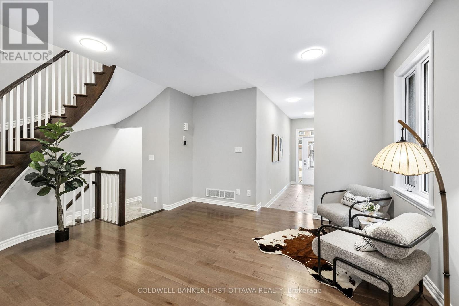 426 Warmstone Drive, Ottawa, Ontario  K2S 0W2 - Photo 8 - X12807872