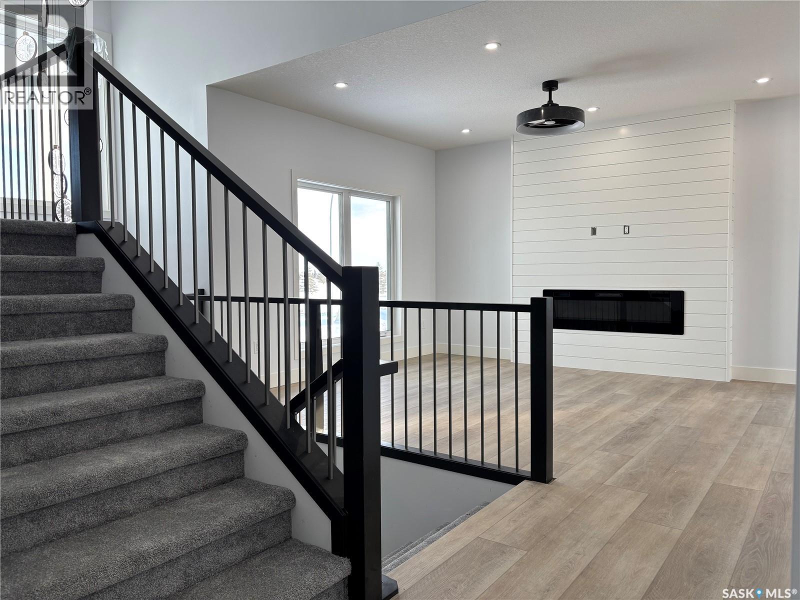 720 Weir Crescent, Warman, Saskatchewan  S0K 4S4 - Photo 3 - SK011008