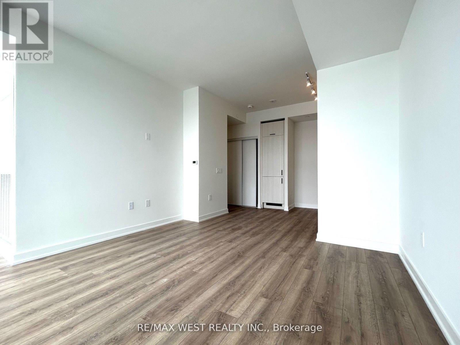 1608 - 1 Quarrington Lane, Toronto, Ontario  M3C 0S4 - Photo 4 - C12808134