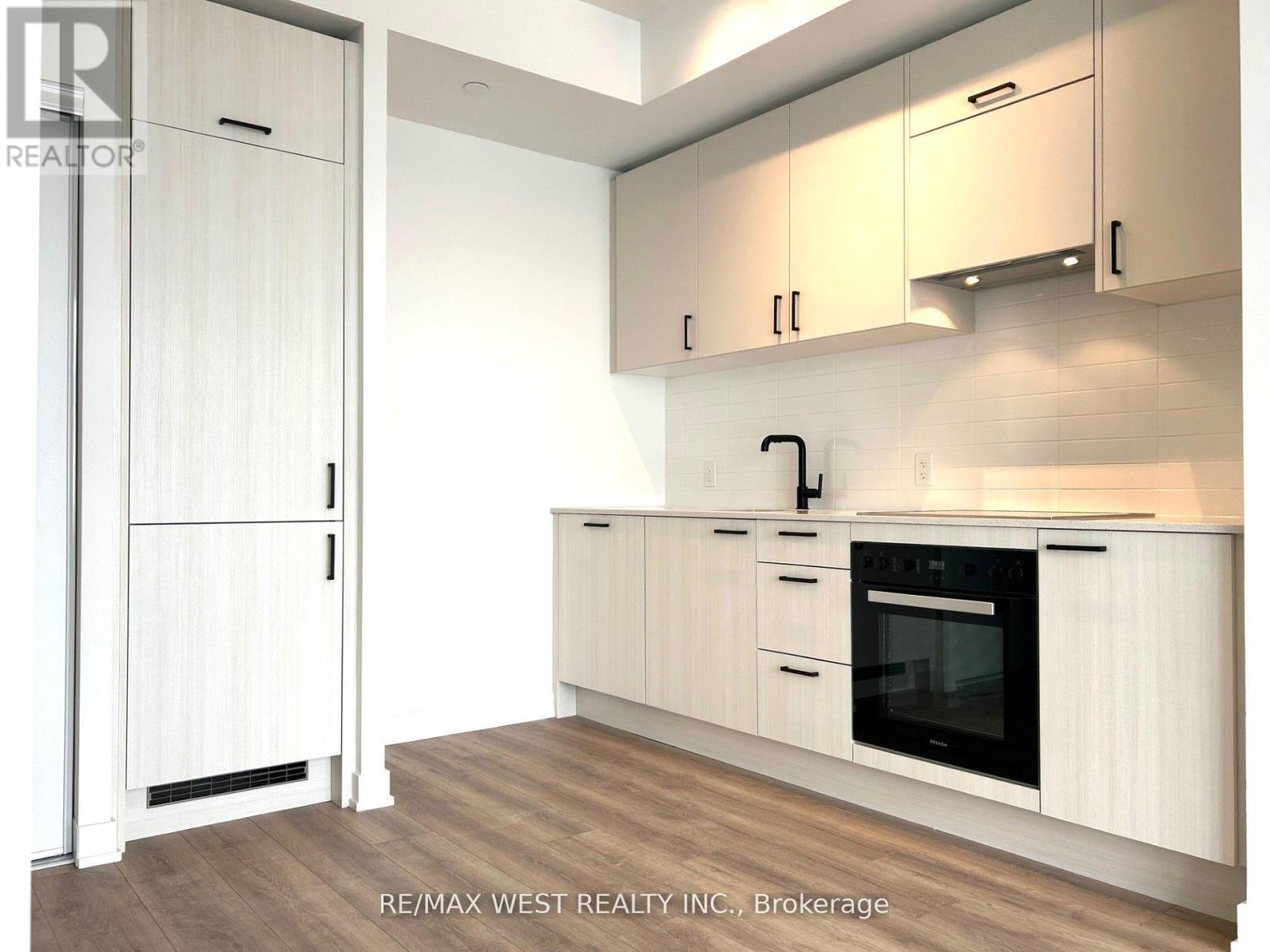 1608 - 1 Quarrington Lane, Toronto, Ontario  M3C 0S4 - Photo 6 - C12808134