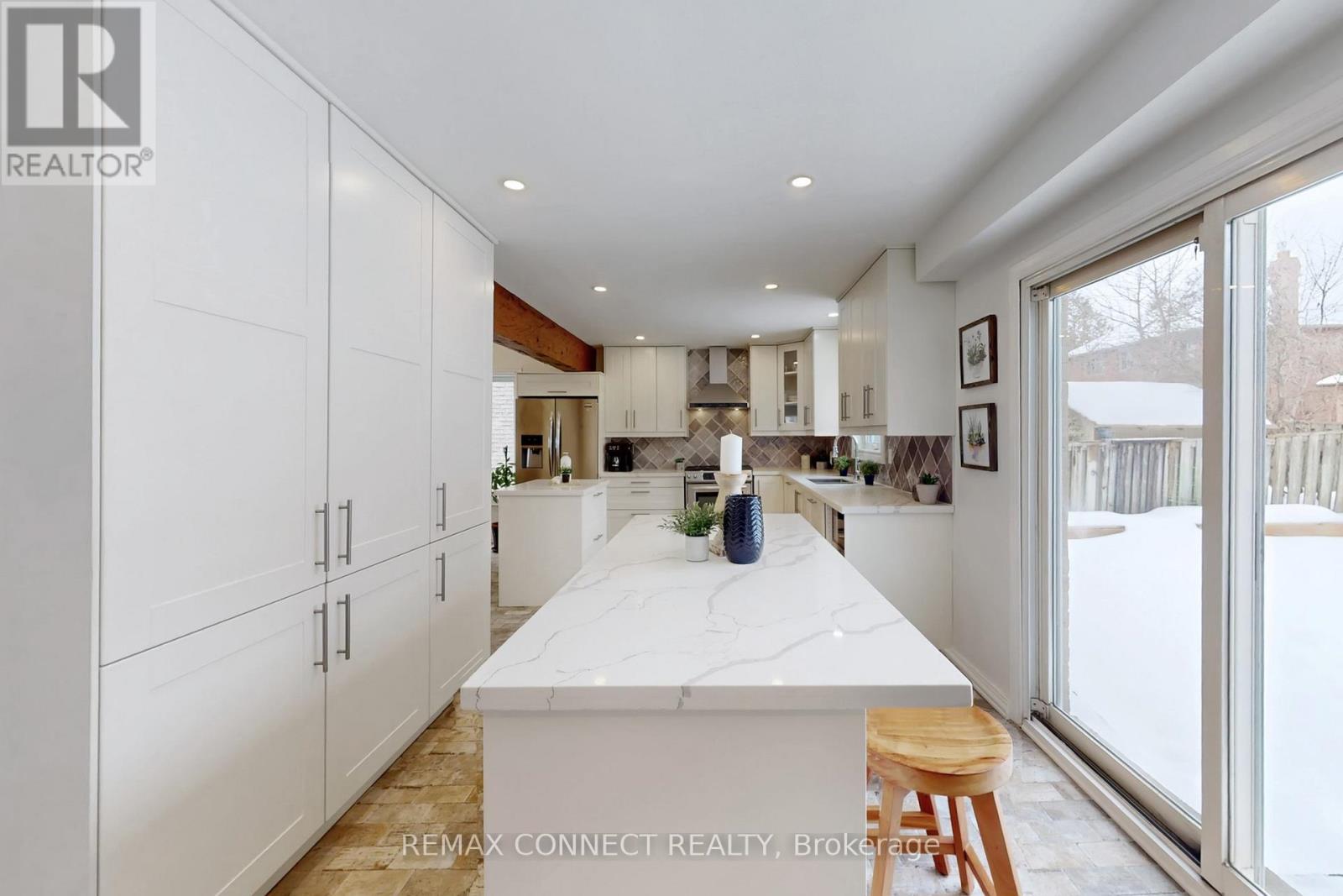 20 Beaumont Drive, Ajax, Ontario  L1T 1R8 - Photo 11 - E12808146