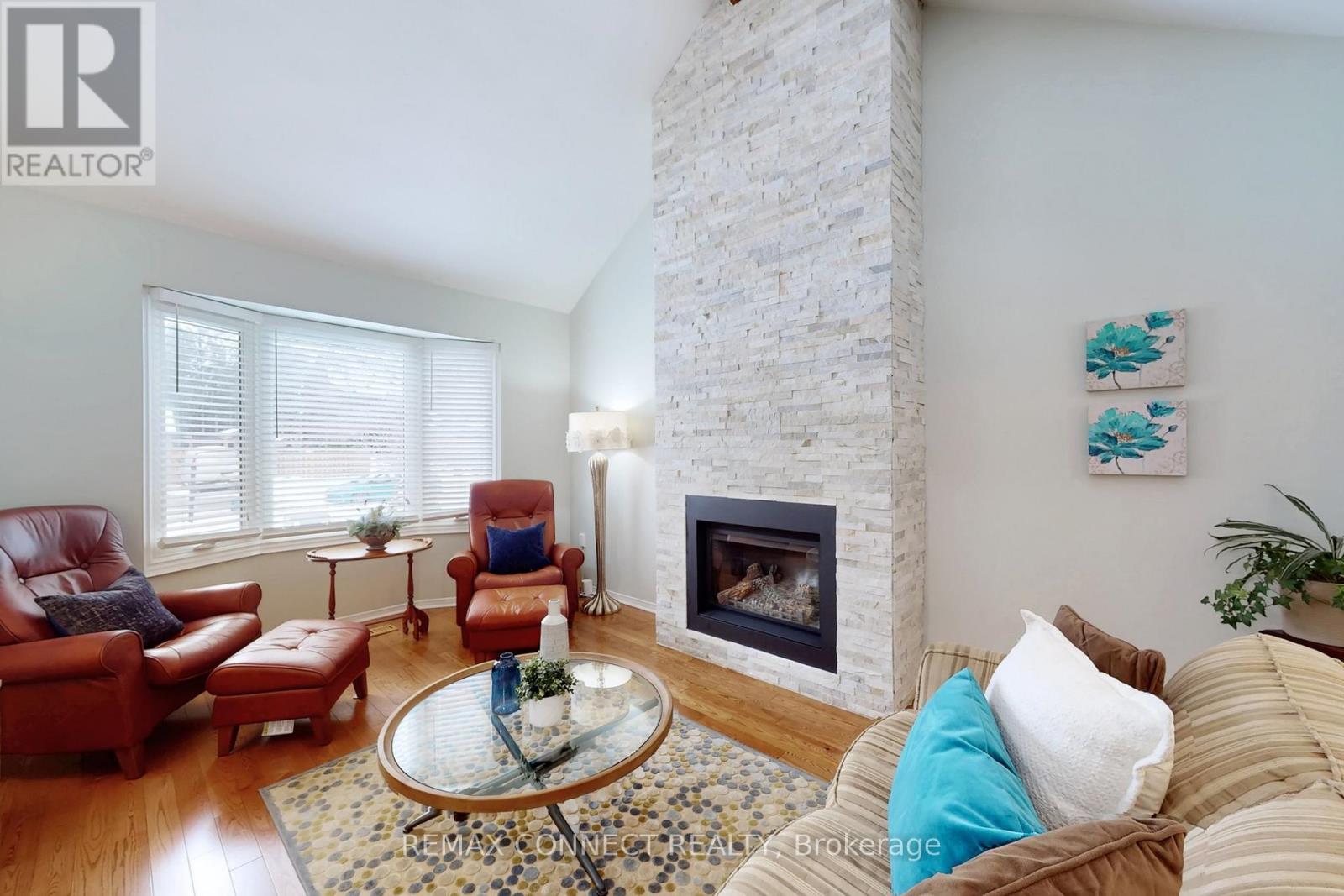 20 Beaumont Drive, Ajax, Ontario  L1T 1R8 - Photo 4 - E12808146