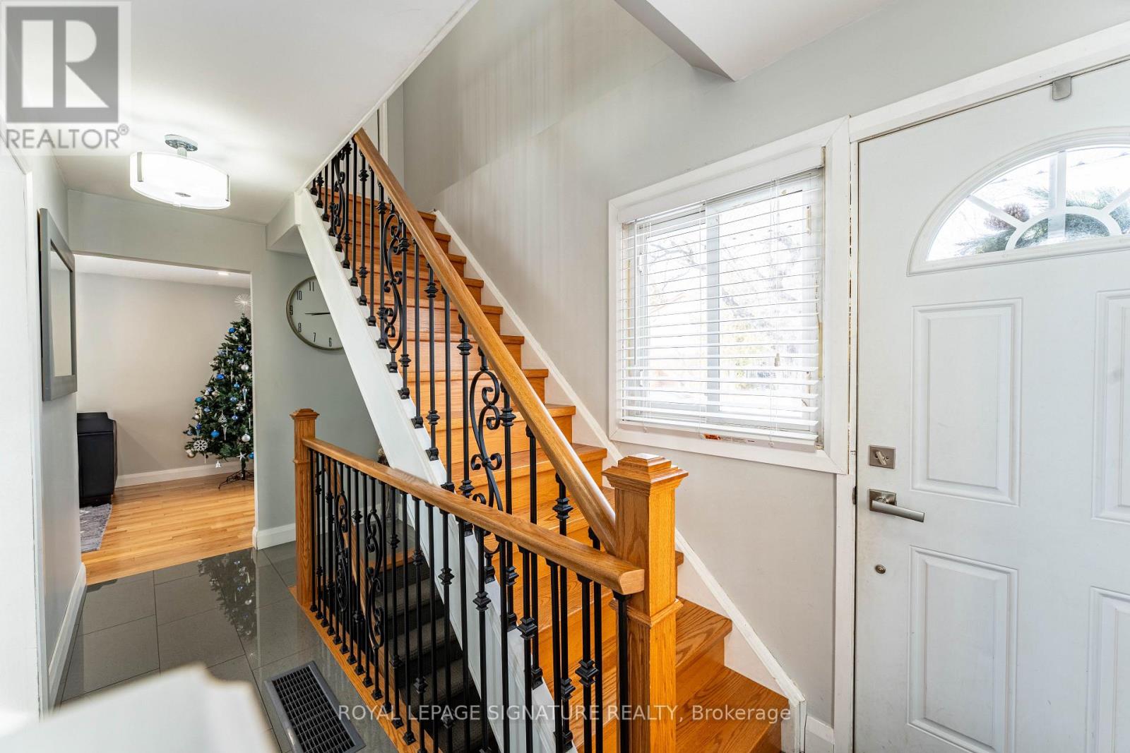 25 Hun Crescent, Toronto, Ontario  M9V 4G3 - Photo 21 - W12808148