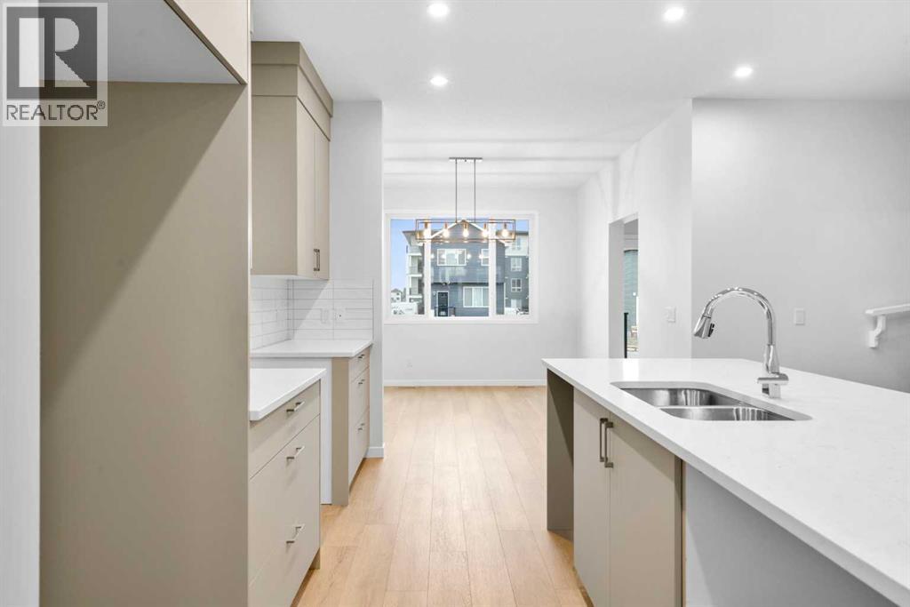 17 Creekview Manor Sw, Calgary, Alberta  T2X 5Y4 - Photo 10 - A2284416