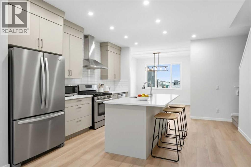 17 Creekview Manor Sw, Calgary, Alberta  T2X 5Y4 - Photo 2 - A2284416