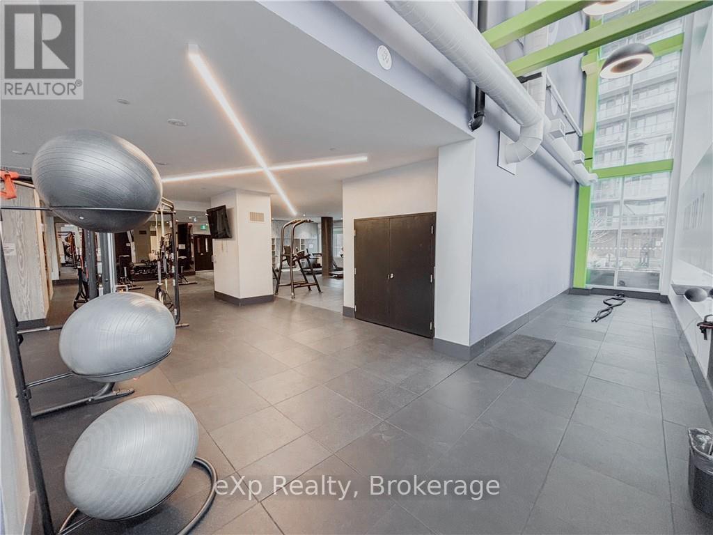 1010 - 85 Duke Street W, Kitchener, Ontario  N2H 0B7 - Photo 11 - X12808192