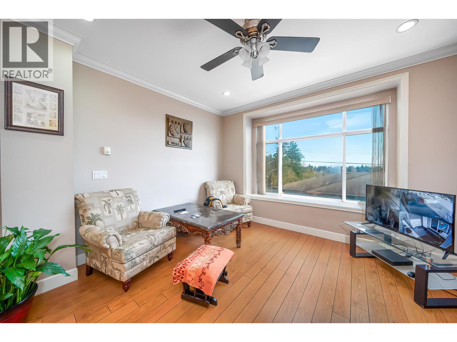 7987 13th Ave, Burnaby, British Columbia  V3N 2E8 - Photo 10 - R3092098