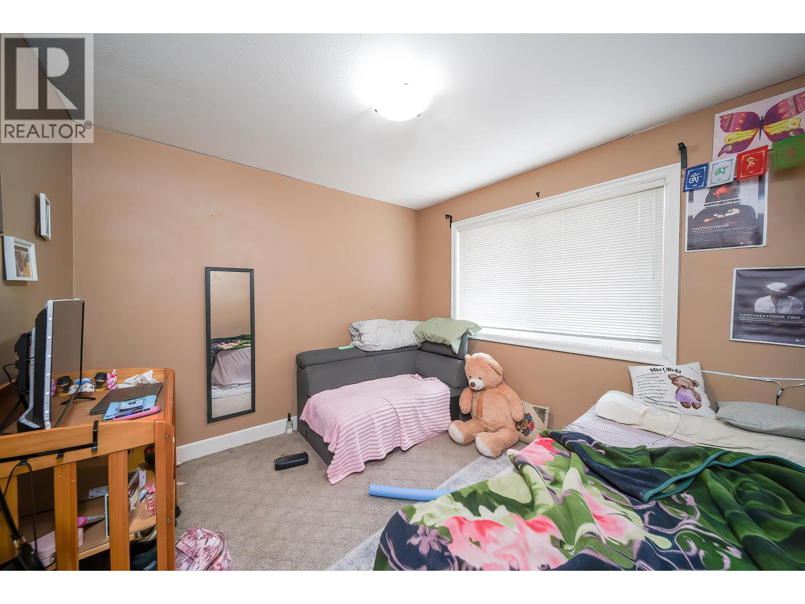 7987 13th Ave, Burnaby, British Columbia  V3N 2E8 - Photo 38 - R3092098