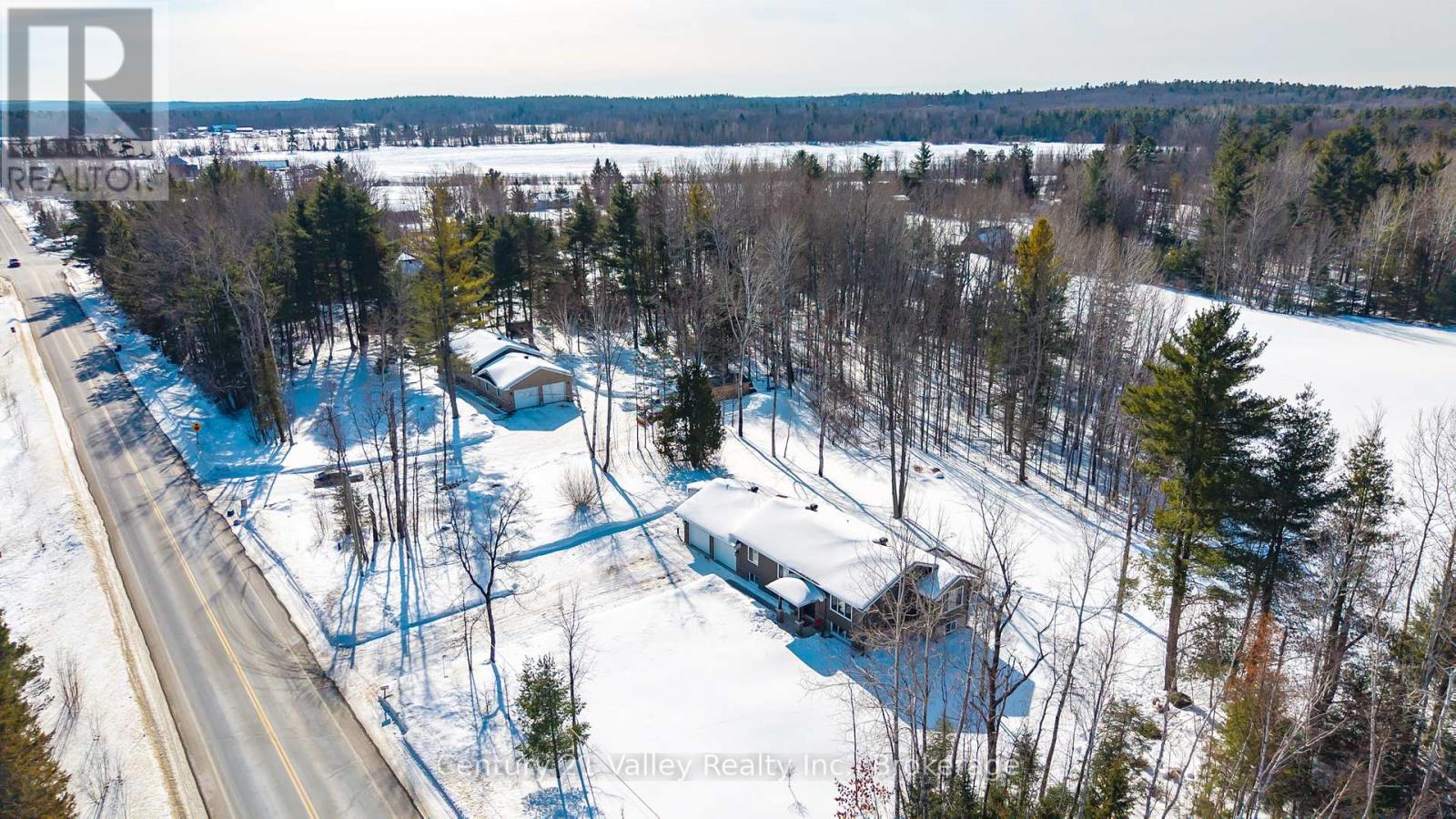 543 Anderson Road, Mcnab/braeside, Ontario  K7S 3G8 - Photo 4 - X12808178