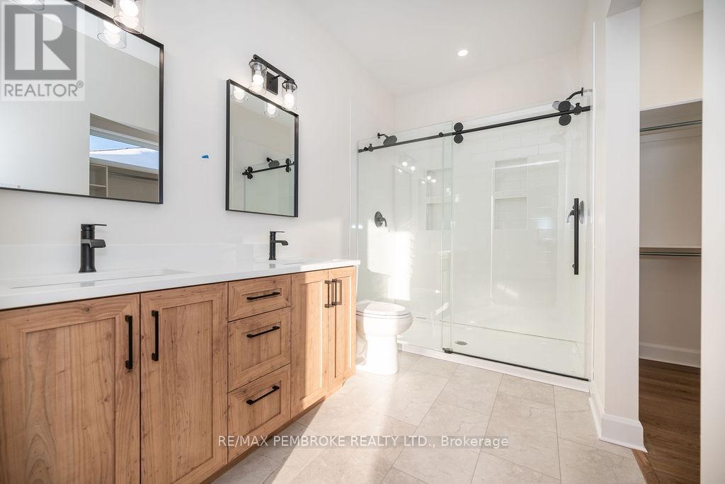 18 Durant Street, Petawawa, Ontario  K8H 0G2 - Photo 22 - X12808190