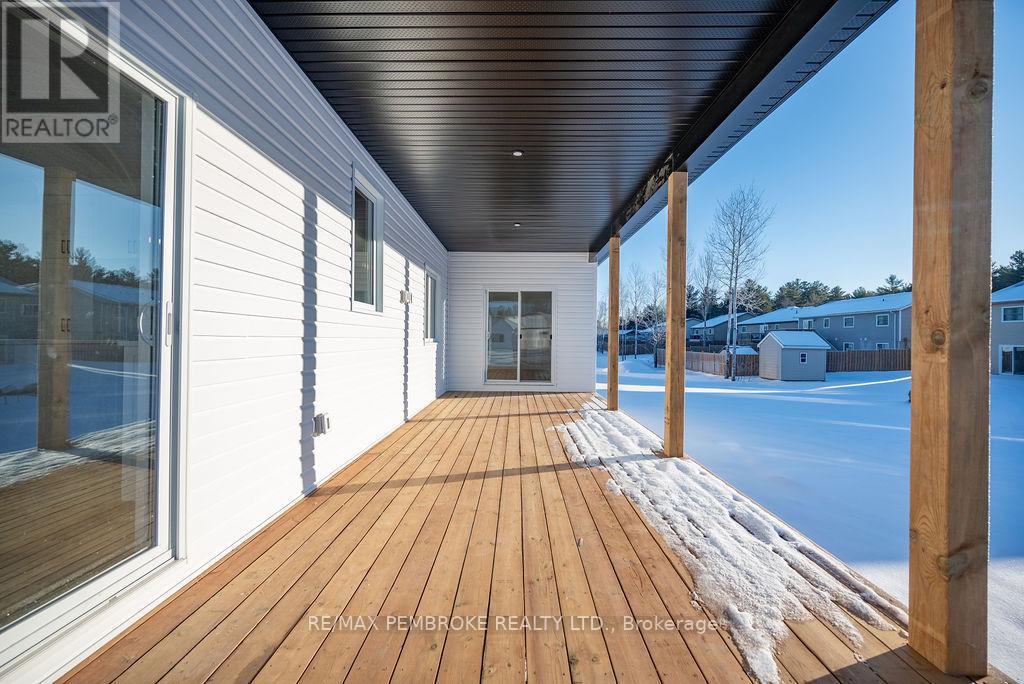 18 Durant Street, Petawawa, Ontario  K8H 0G2 - Photo 24 - X12808190