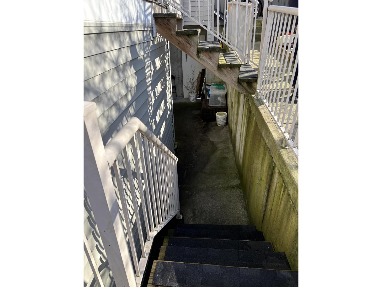 18048 64 Avenue, Surrey, British Columbia  V3S 1Z5 - Photo 40 - R3092176