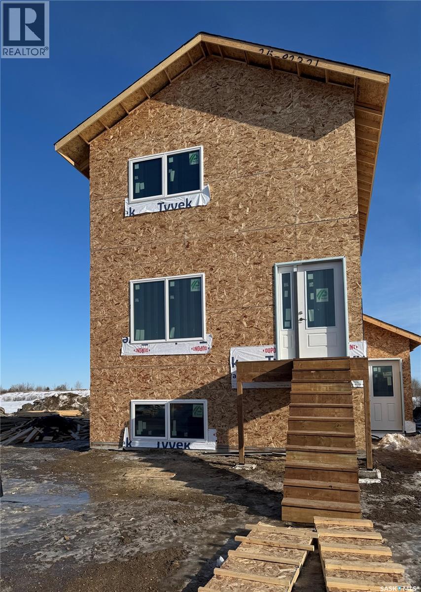 13 Clement Road, Lanigan, Saskatchewan  S0K 2M0 - Photo 2 - SK021988