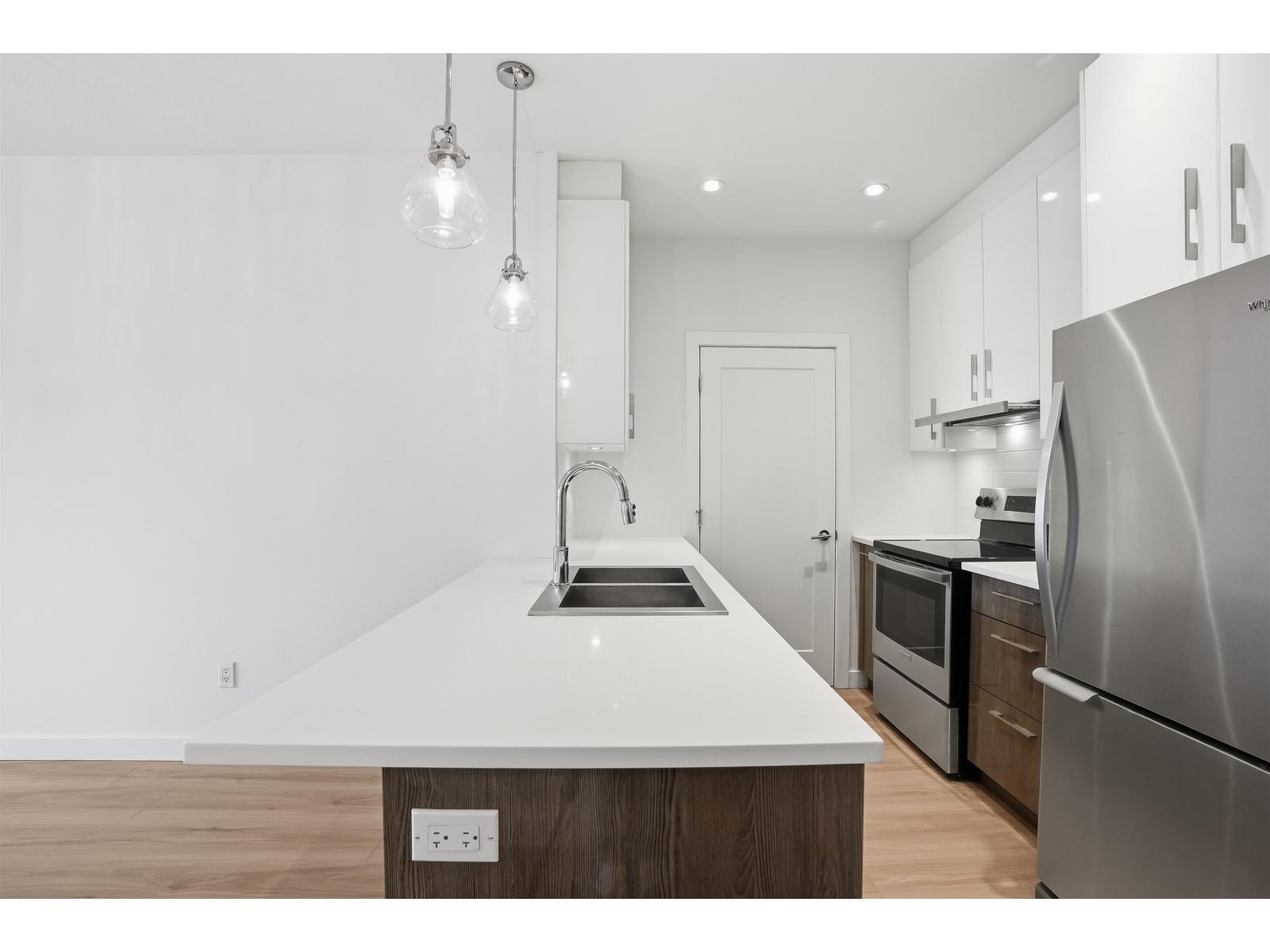 106 20829 77a Avenue, Langley, British Columbia  V2Y 0Y5 - Photo 5 - R3092089