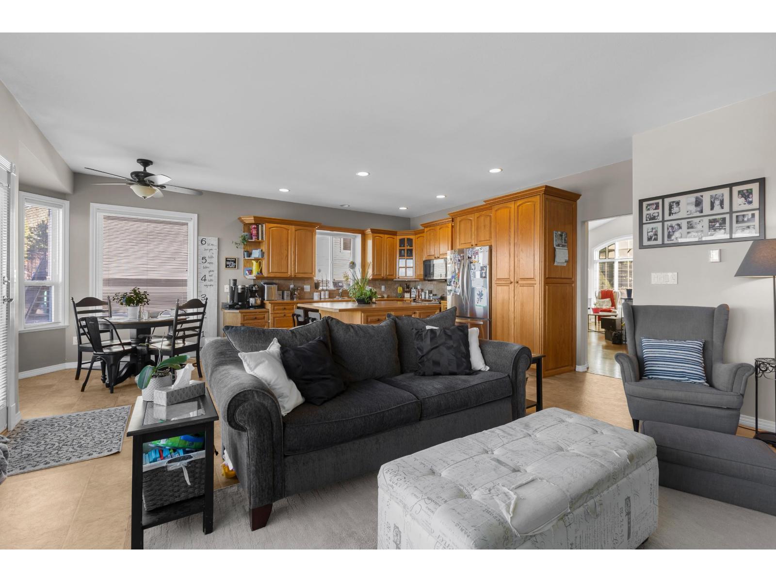 35651 Terravista Place, Abbotsford, British Columbia  V3G 2Y2 - Photo 14 - R3089469