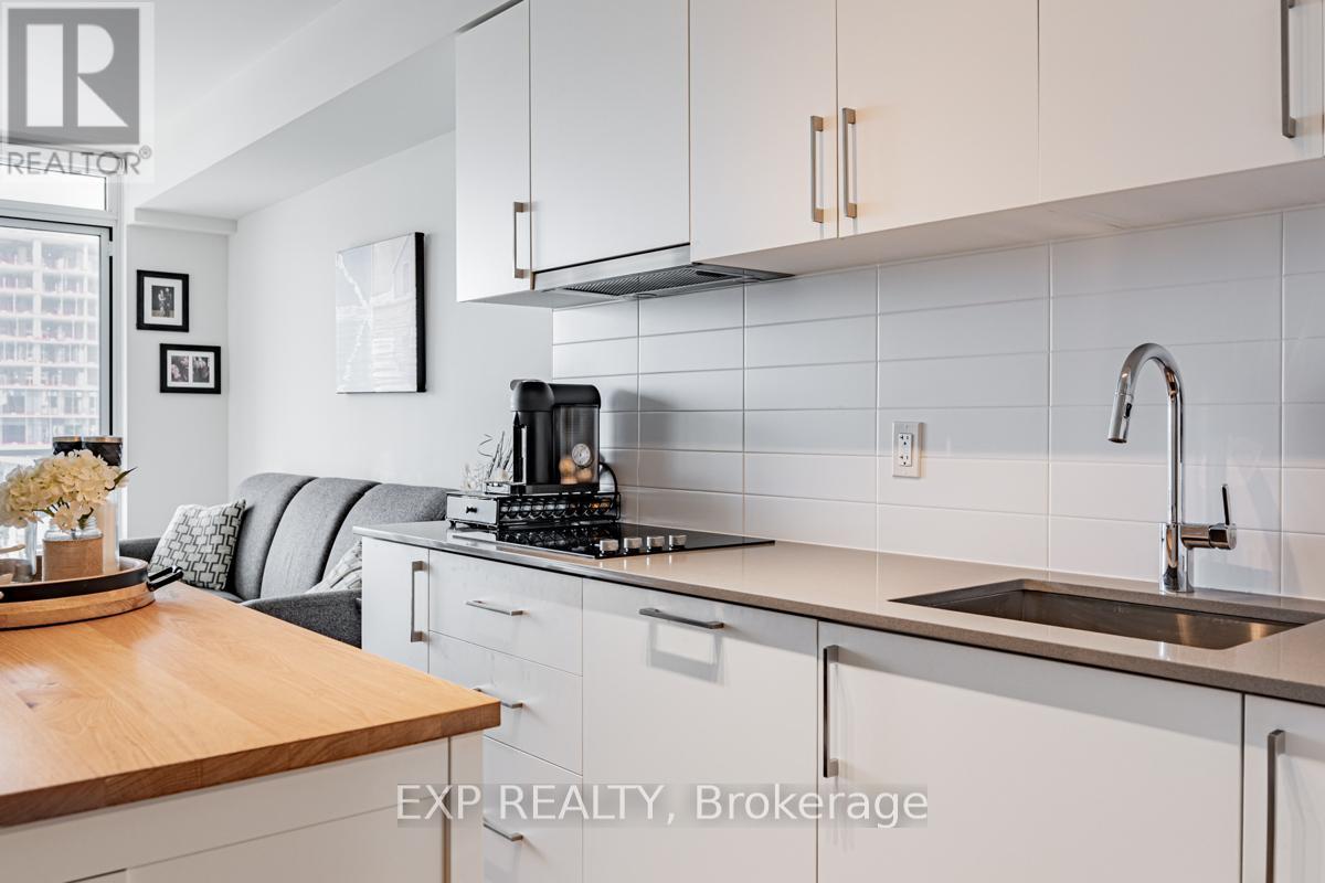 409w - 27 Bathurst Street W, Toronto, Ontario  M5V 0R1 - Photo 7 - C12808182