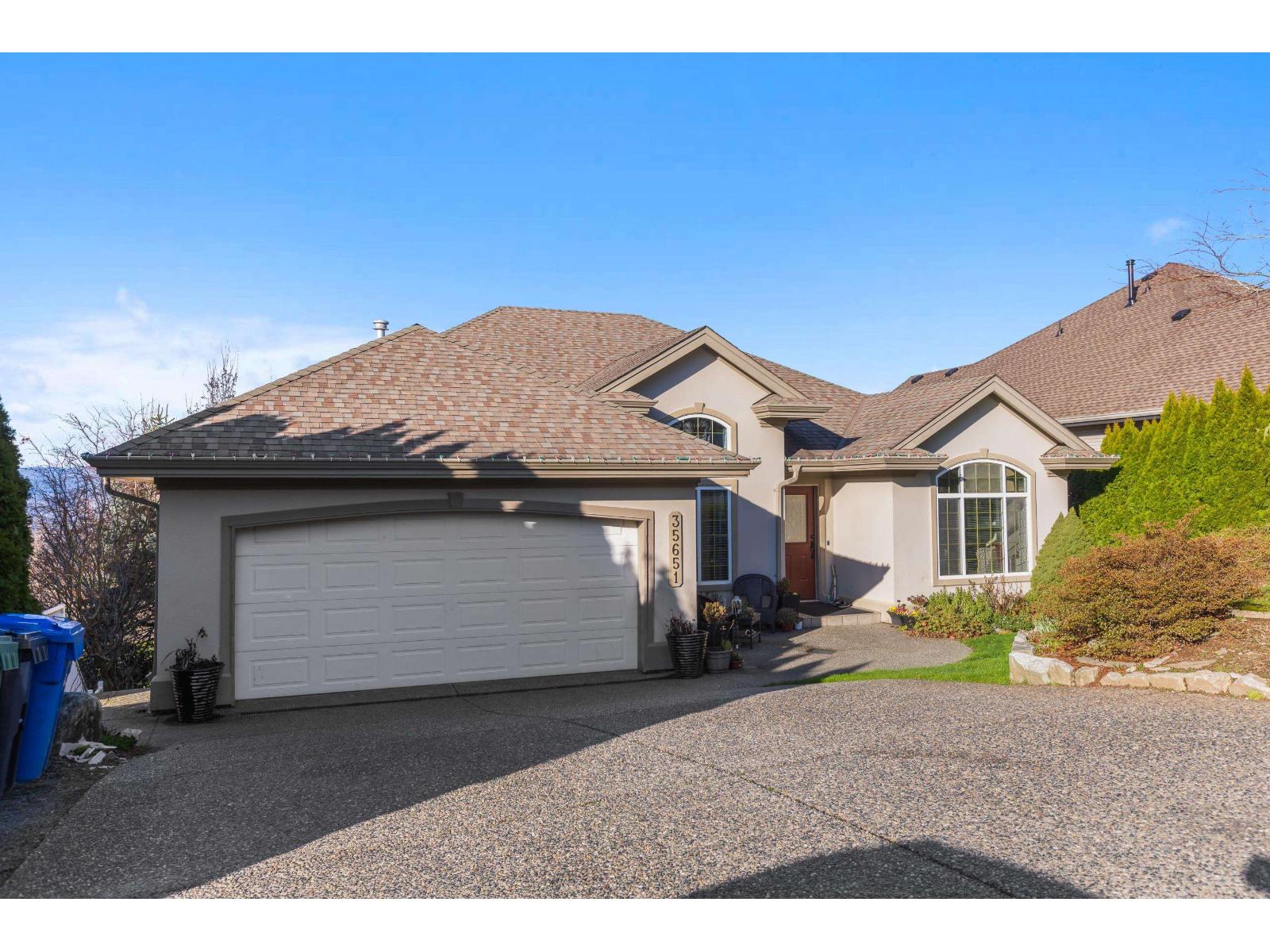 35651 Terravista Place, Abbotsford, British Columbia  V3G 2Y2 - Photo 2 - R3089469