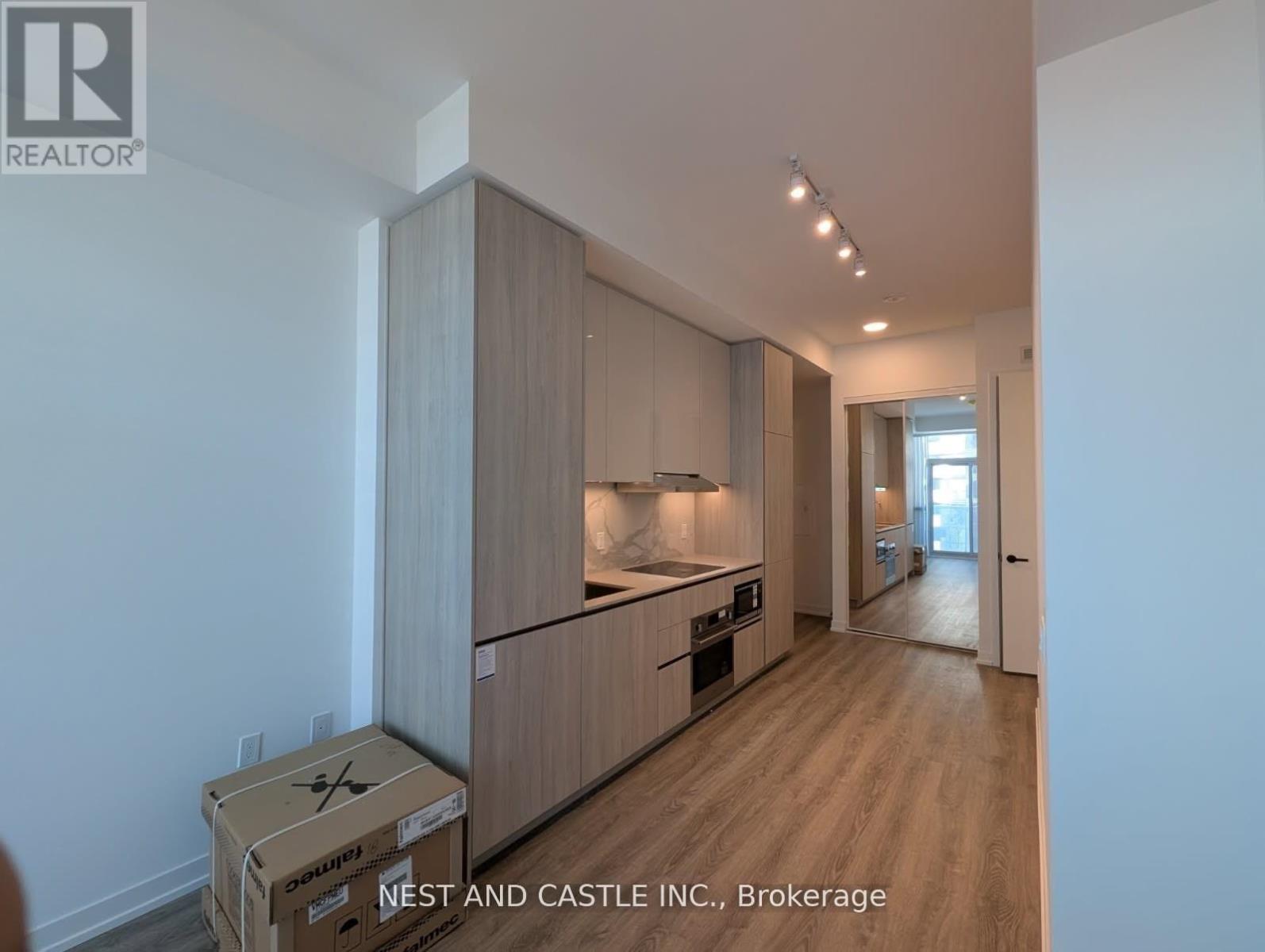 4901 - 8 Interchange Way, Vaughan, Ontario  L4K 0R2 - Photo 10 - N12800862