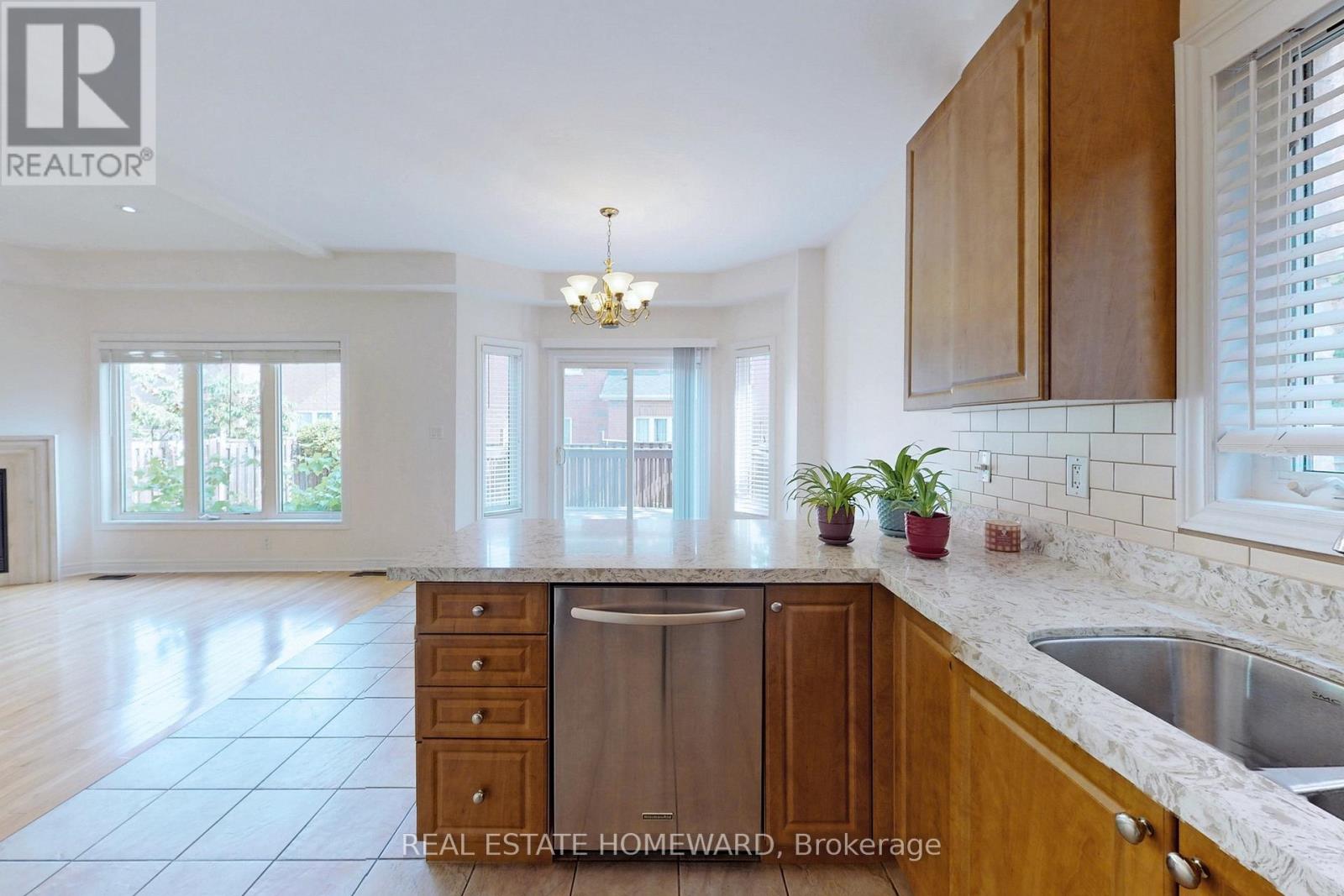 119 Capera Drive, Vaughan, Ontario  L4H 3K3 - Photo 12 - N12808226